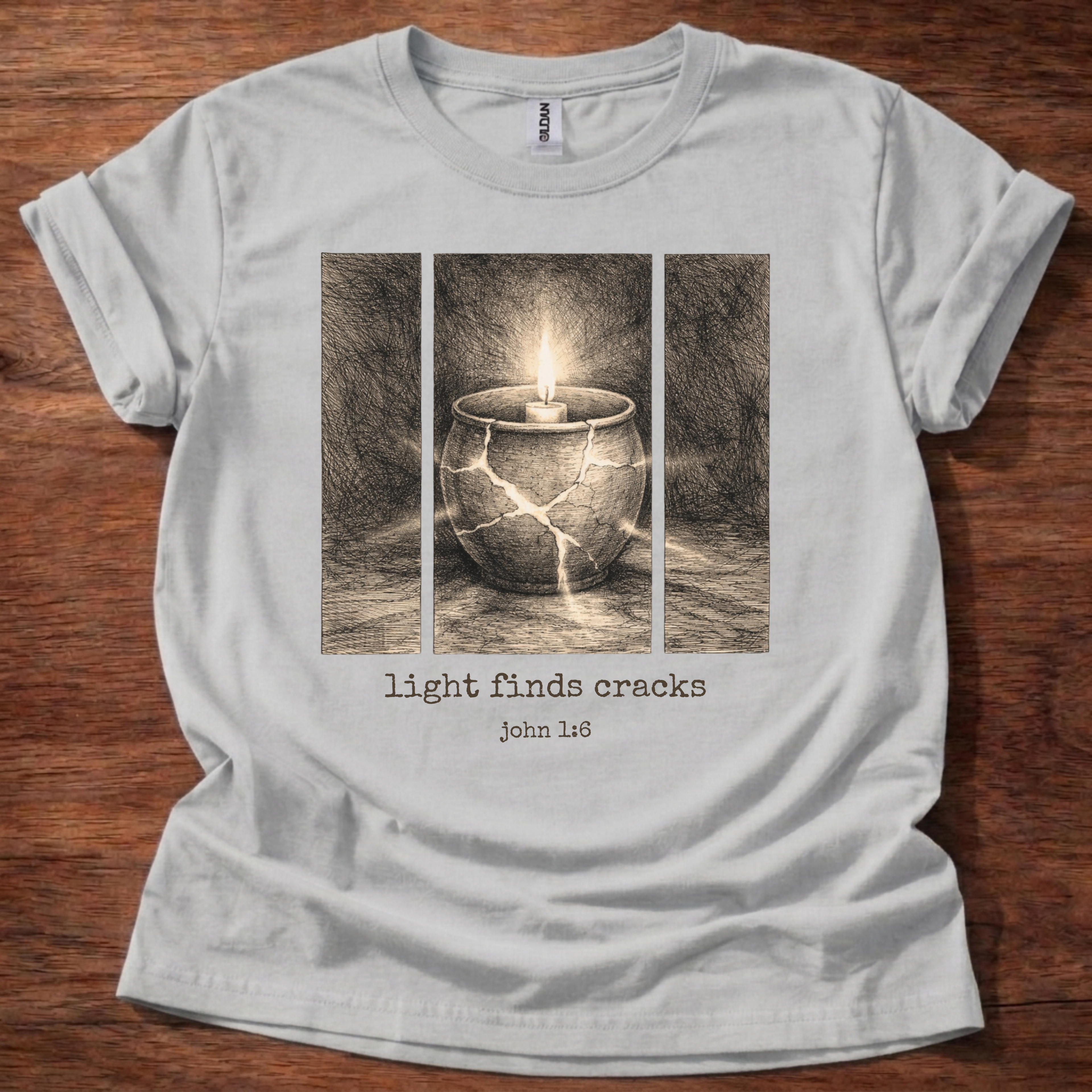 Light finds cracks T-Shirt